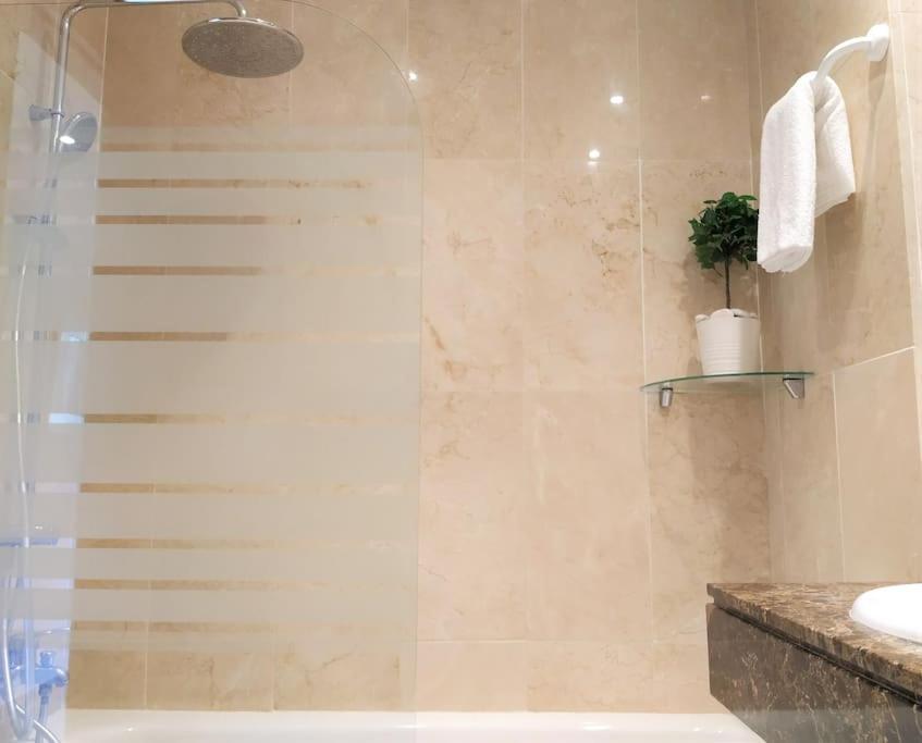 Brisa Quebrada Beach, 2 Bed, Sea Views, Pool Benalmádena